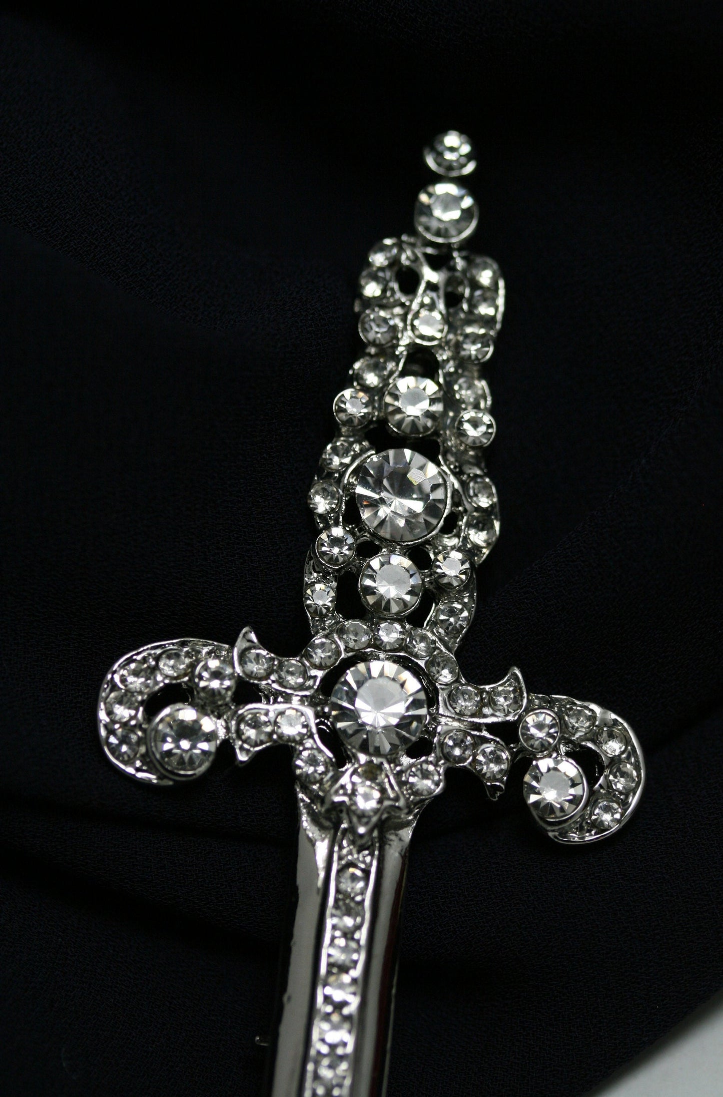 Rhinestone Jeweled Silver-plated Sword Pin Brooch Knight, Beautiful Vintage Crown Sword Jewelry Gift