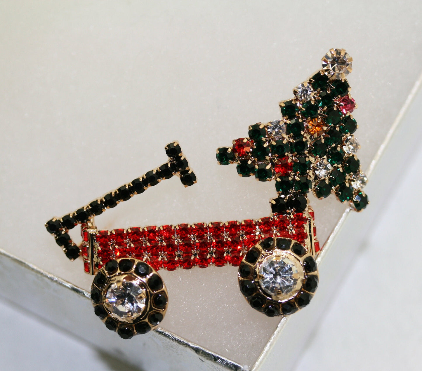 Christmas Tree Wagon Vintage Brooch, Xmas Holiday Crystal and Rhinestone Brooch Gift, Wagon Pin