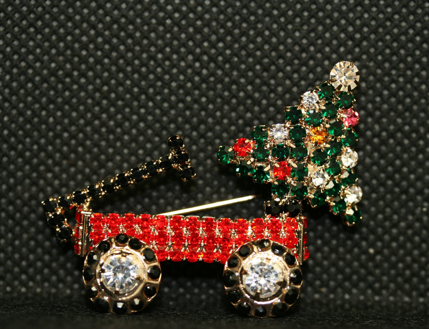 Christmas Tree Wagon Vintage Brooch, Xmas Holiday Crystal and Rhinestone Brooch Gift, Wagon Pin