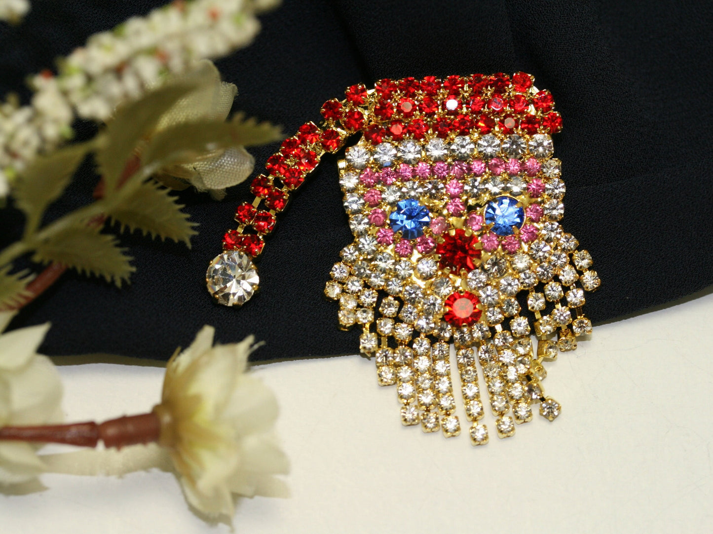 Christmas Santa Claus Pin Brooch, Large Santa Claus Rhinestone Prong Set Moving Beard, Holiday Jewelry Gift