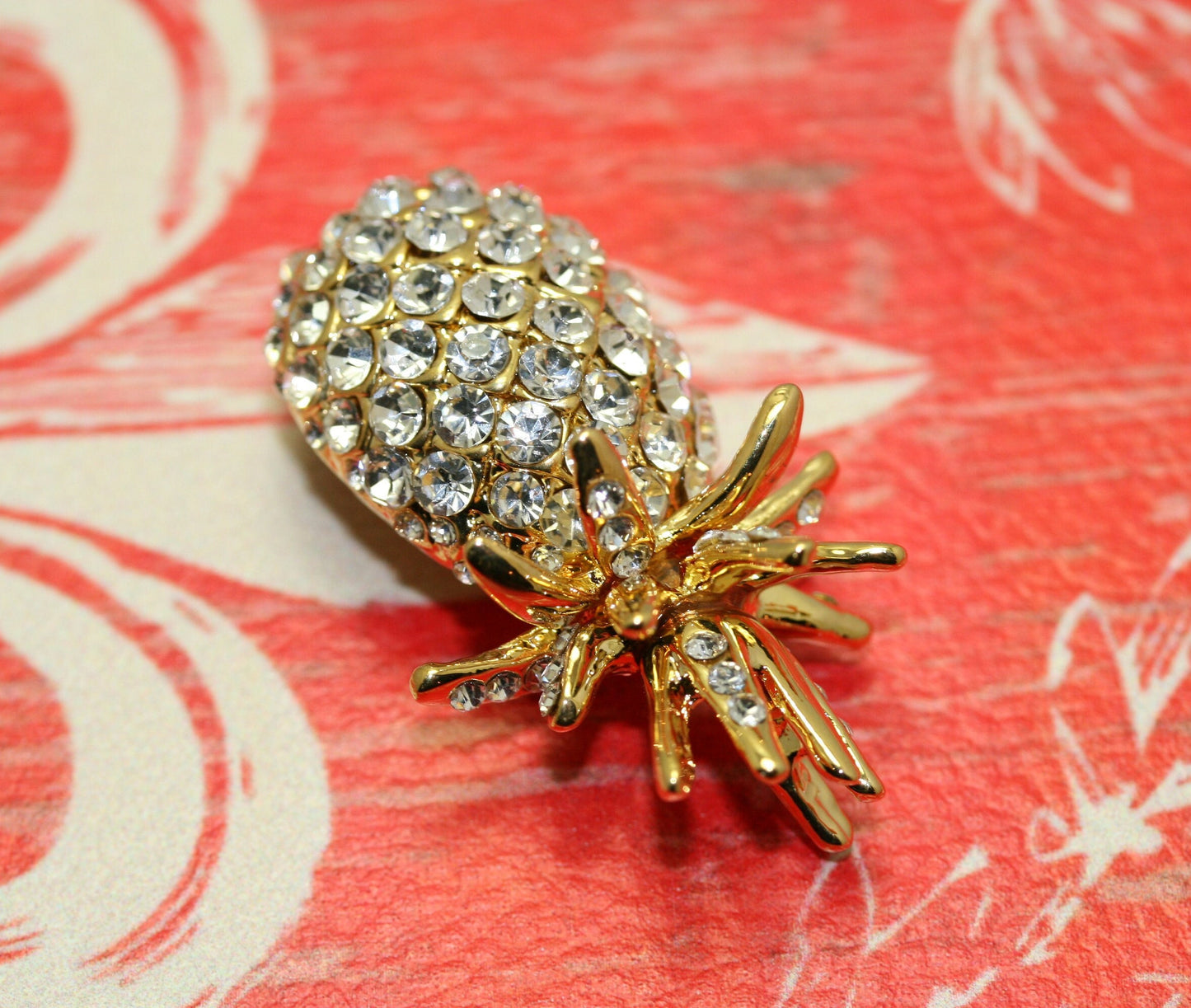 Rhinestone Pineapple Brooch Gold Tone Metal and Clear Rhinestones Pin