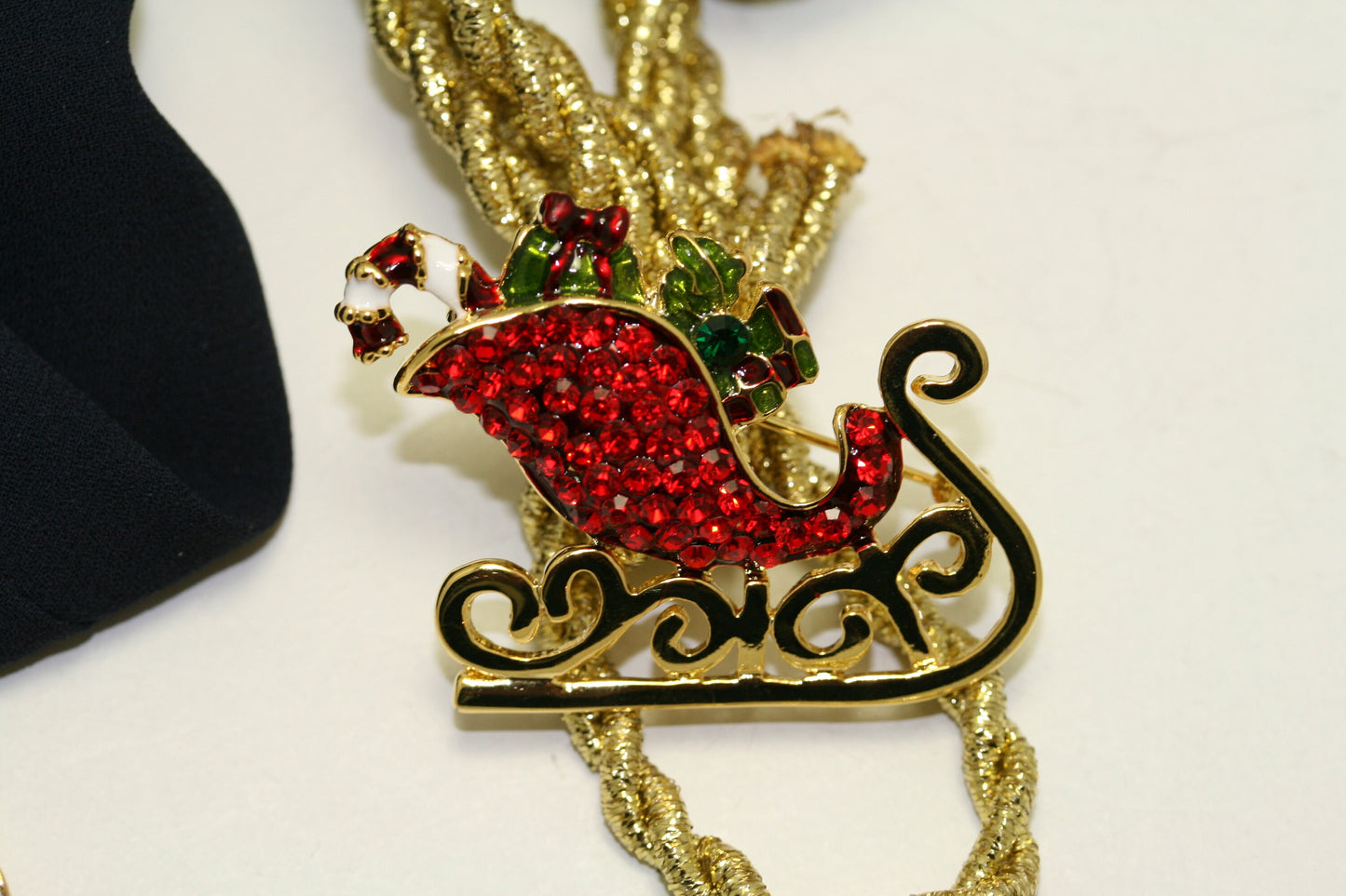 Christmas Xmas Rhinestone Enamel Santa Sleigh Ride Sled Gifts Brooch Pin, Holiday Jewelry Gift