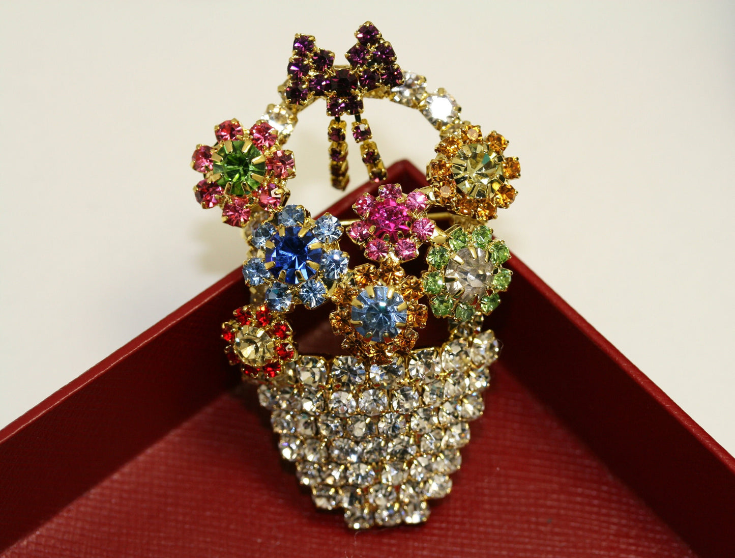 Vintage Design Rhinestone Easter Flower Basket Brooch Pin, Easter Egg Basket Jewelry Gift, Easter Brooch Jewelry