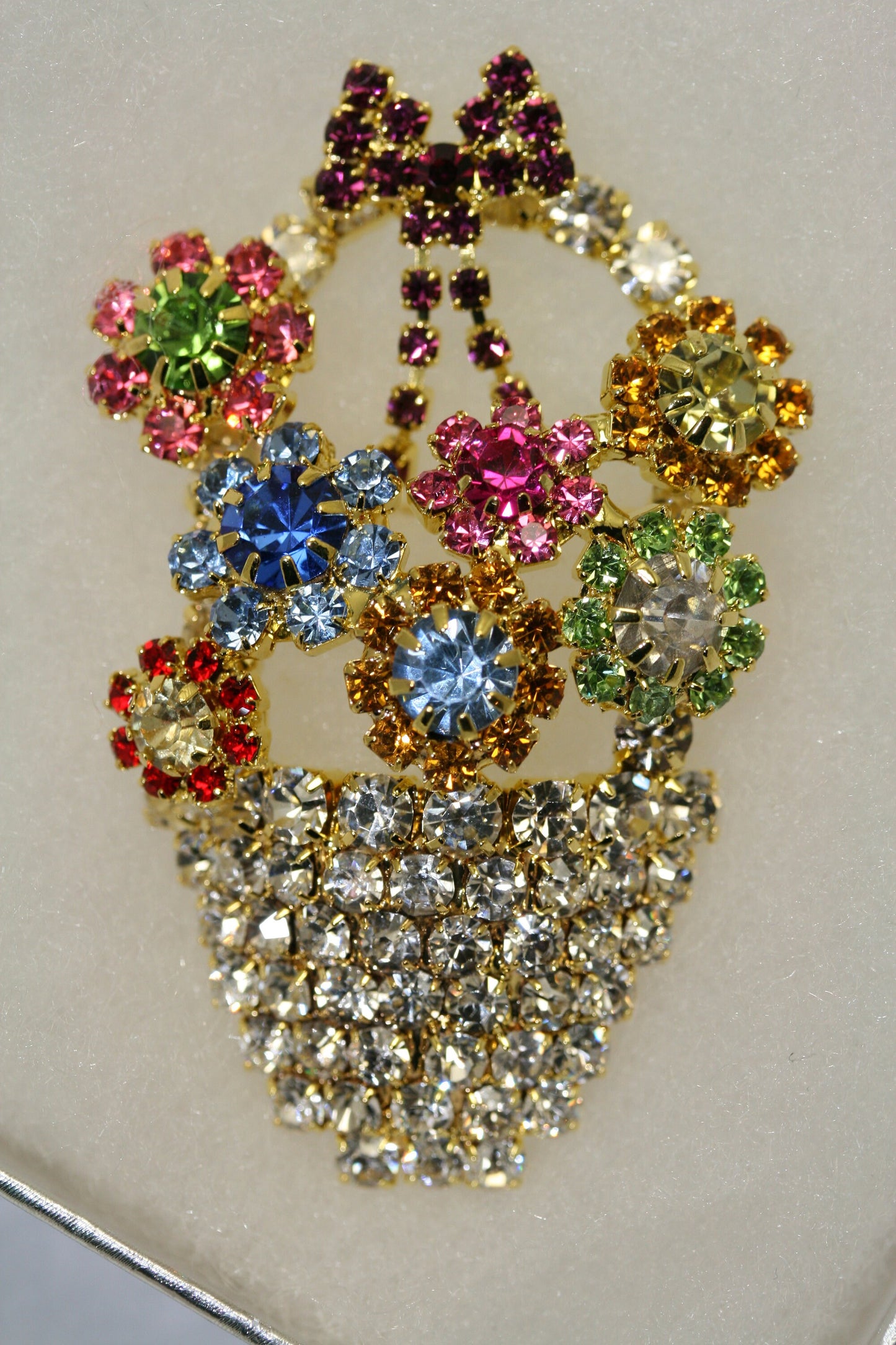 Vintage Design Rhinestone Easter Flower Basket Brooch Pin, Easter Egg Basket Jewelry Gift, Easter Brooch Jewelry