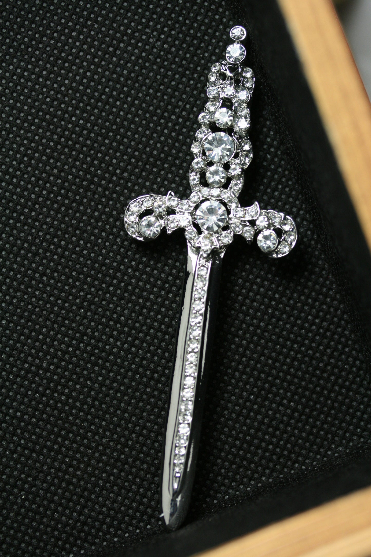 Rhinestone Jeweled Silver-plated Sword Pin Brooch Knight, Beautiful Vintage Crown Sword Jewelry Gift