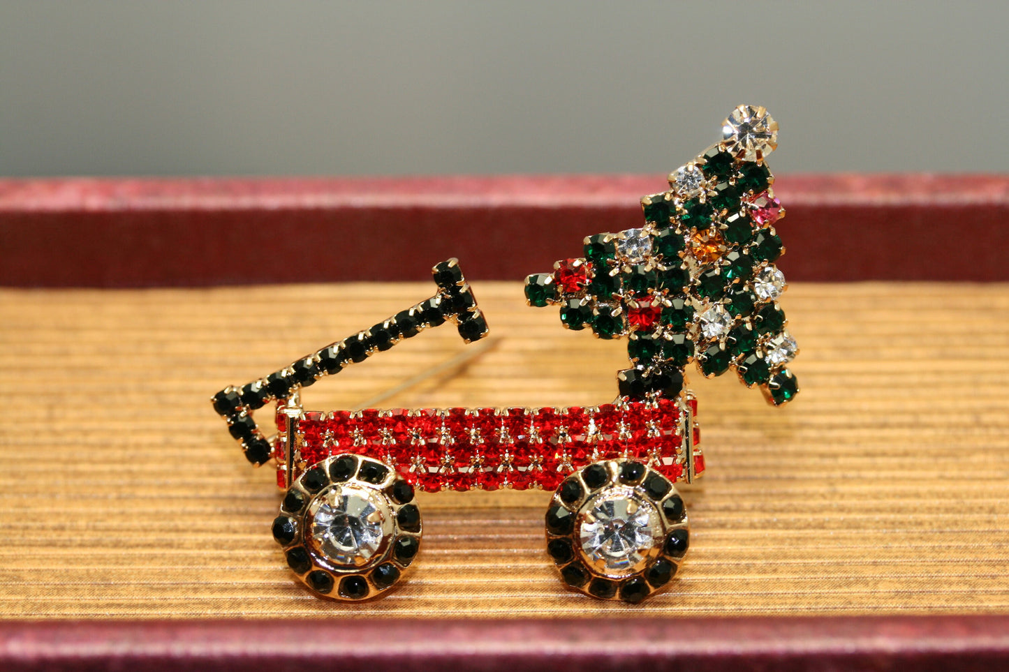 Christmas Tree Wagon Vintage Brooch, Xmas Holiday Crystal and Rhinestone Brooch Gift, Wagon Pin