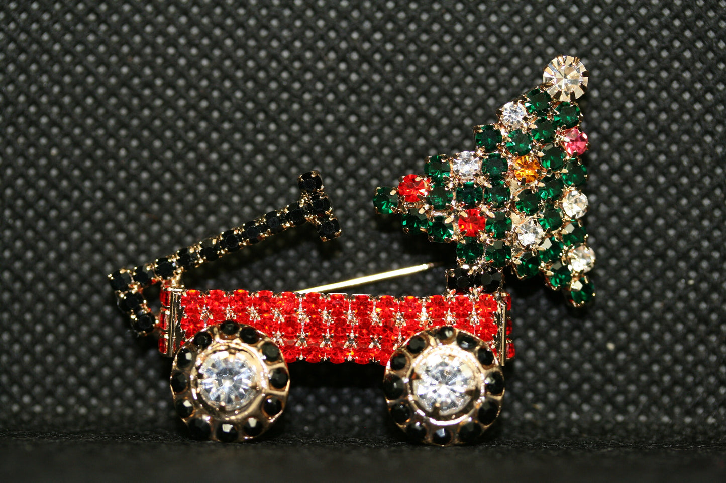 Christmas Tree Wagon Vintage Brooch, Xmas Holiday Crystal and Rhinestone Brooch Gift, Wagon Pin