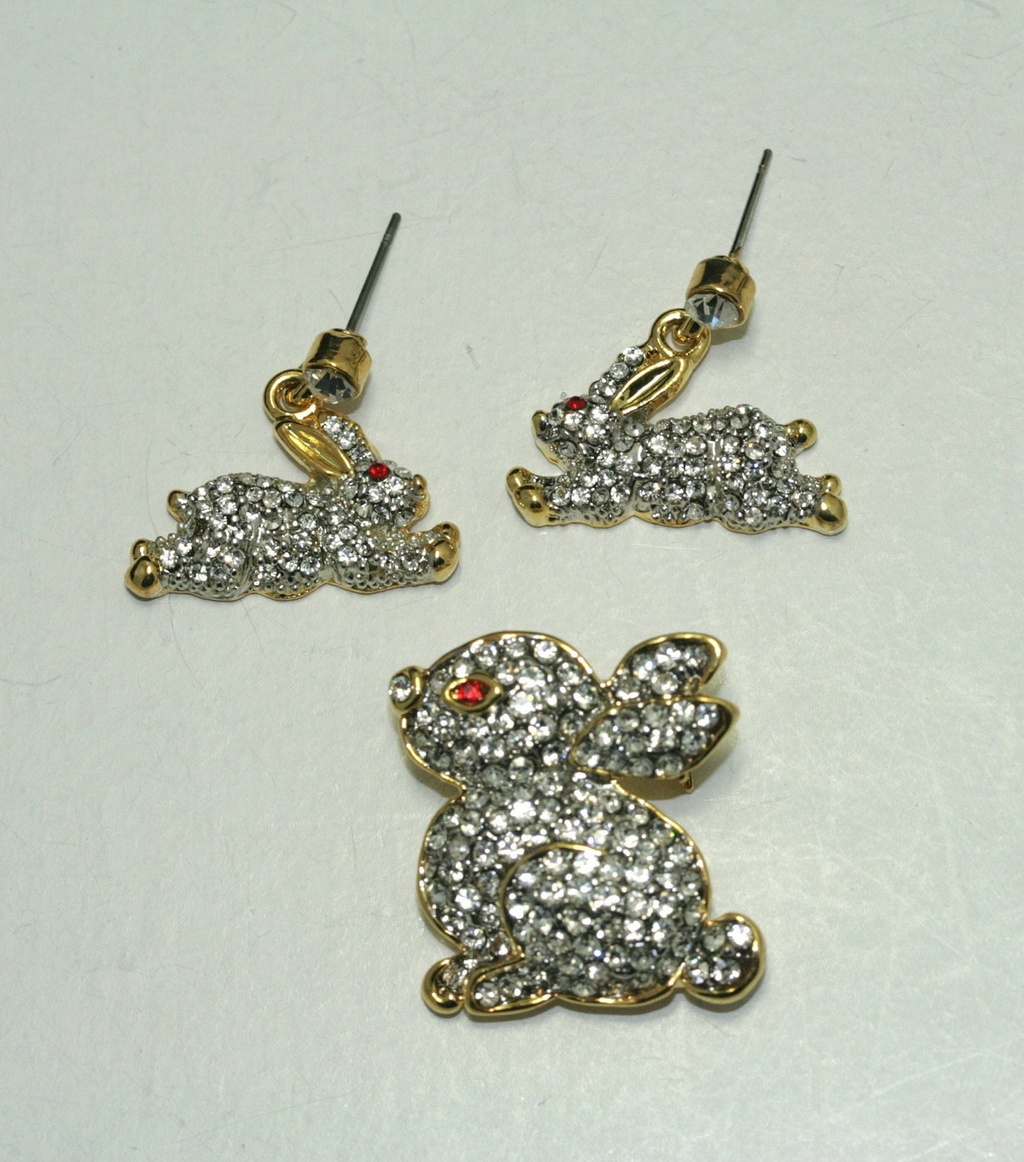 Clear Rhinestone Crystal Cute Bunny Rabbit Pin Brooch for Easter, Easter Bunny Rabbit Pin & Earring Set