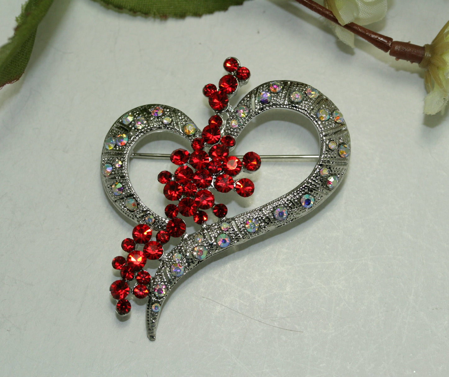 Vintage Rhinestone Valentine's Day Hollow Heart Pin Brooch, Valentine's Day Jewelry Gift For Her