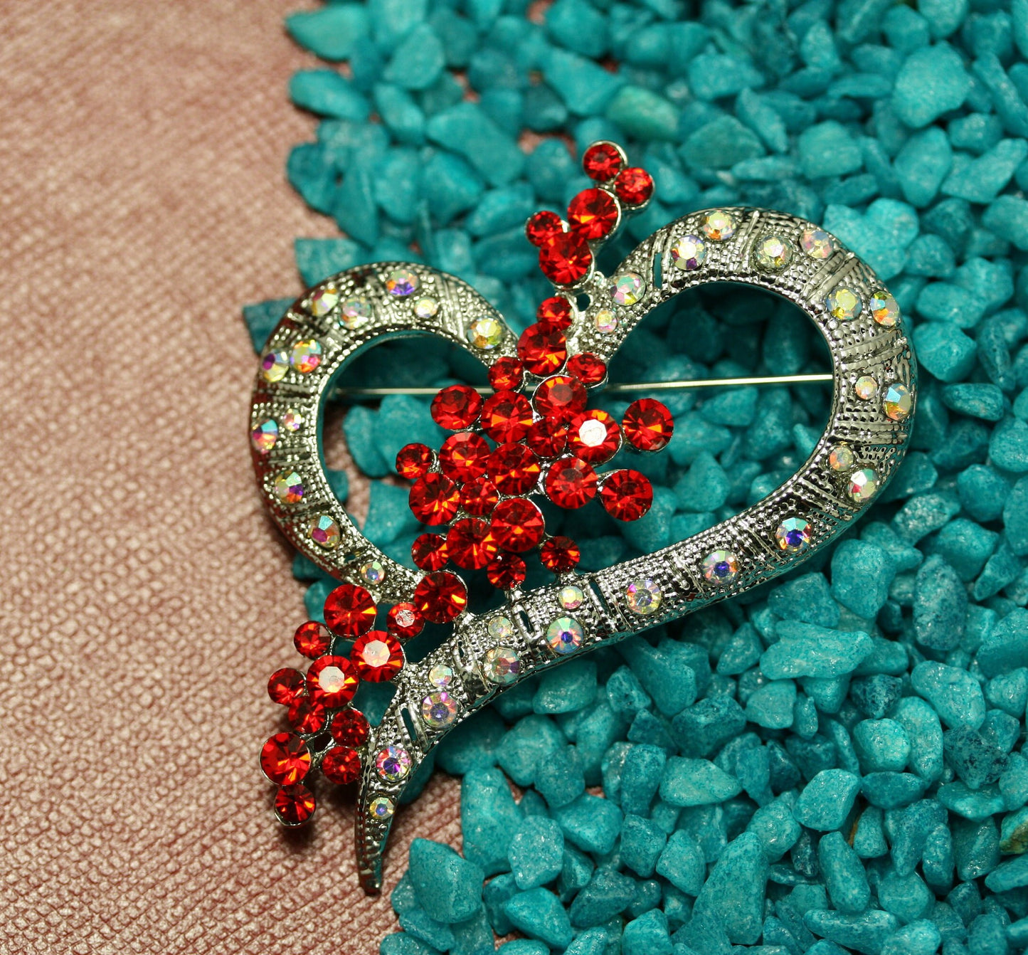 Vintage Rhinestone Valentine's Day Hollow Heart Pin Brooch, Valentine's Day Jewelry Gift For Her