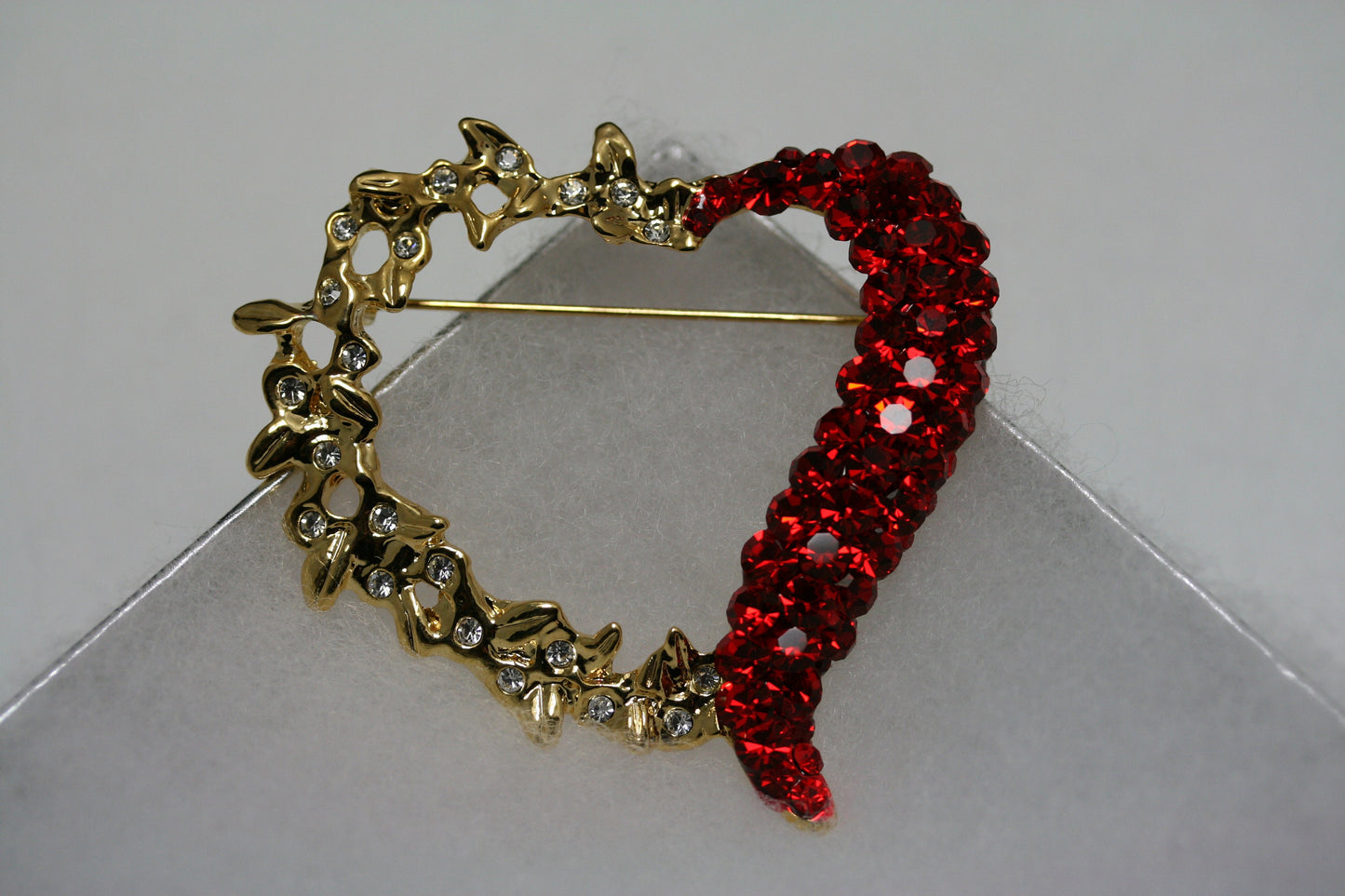 Crystal Rhinestone Love Heart Brooch Pin Jewelry Gift, Valentine's Day Red Hollow Heart Brooch, Valentine's day Jewelry