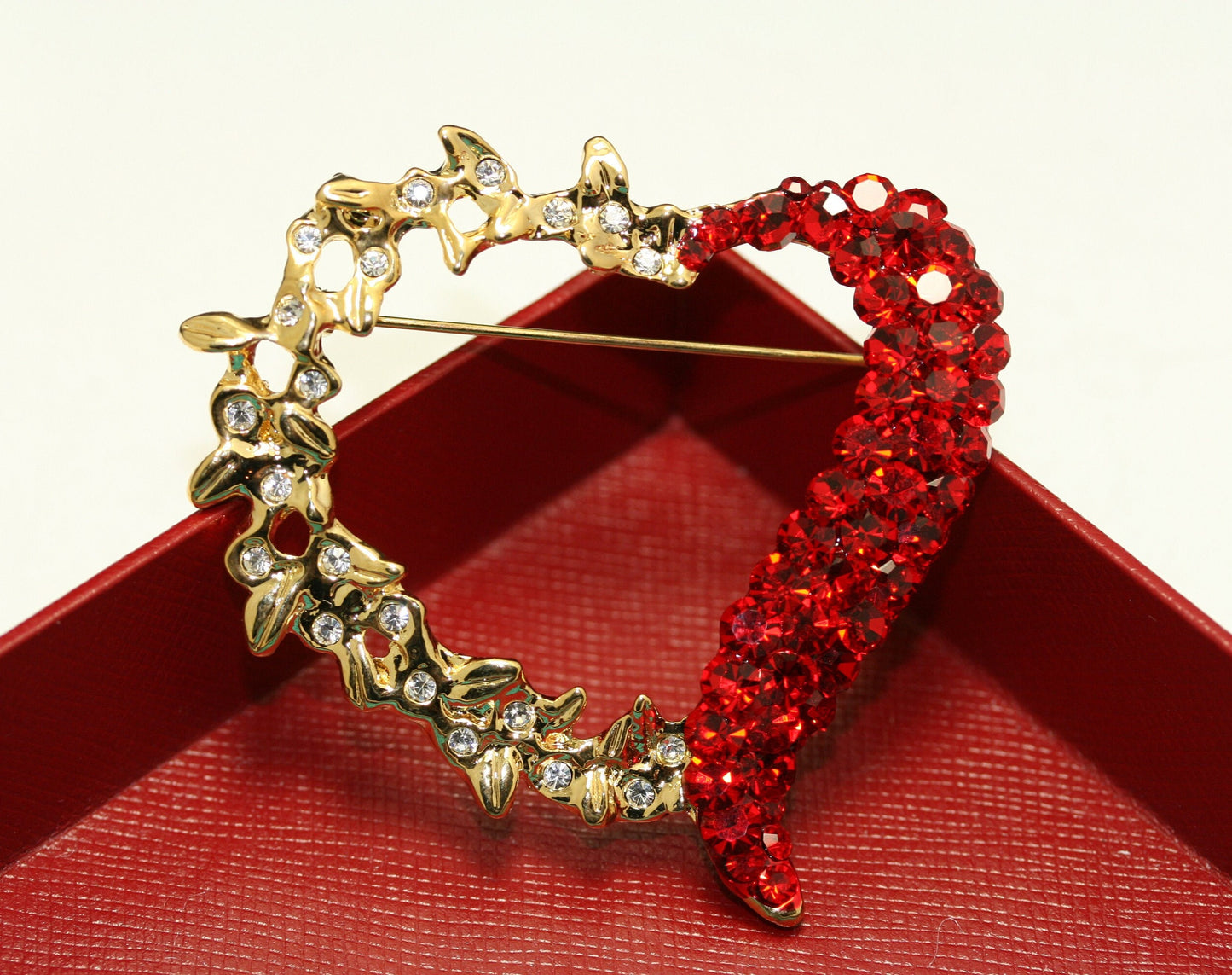 Crystal Rhinestone Love Heart Brooch Pin Jewelry Gift, Valentine's Day Red Hollow Heart Brooch, Valentine's day Jewelry