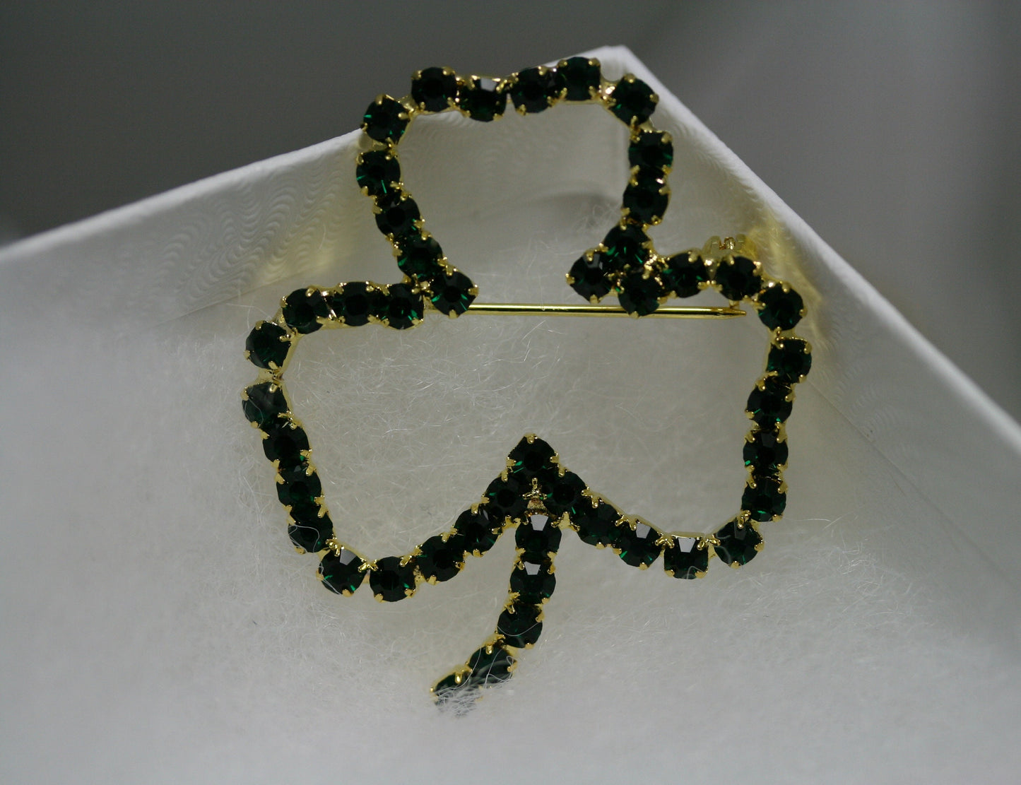Emeralds Rhinestone Shamrock Outline St Patrick's Day Brooch & Dangle Earrings Set, Irish St Patrick's Day Shamrock Jewelry Gift