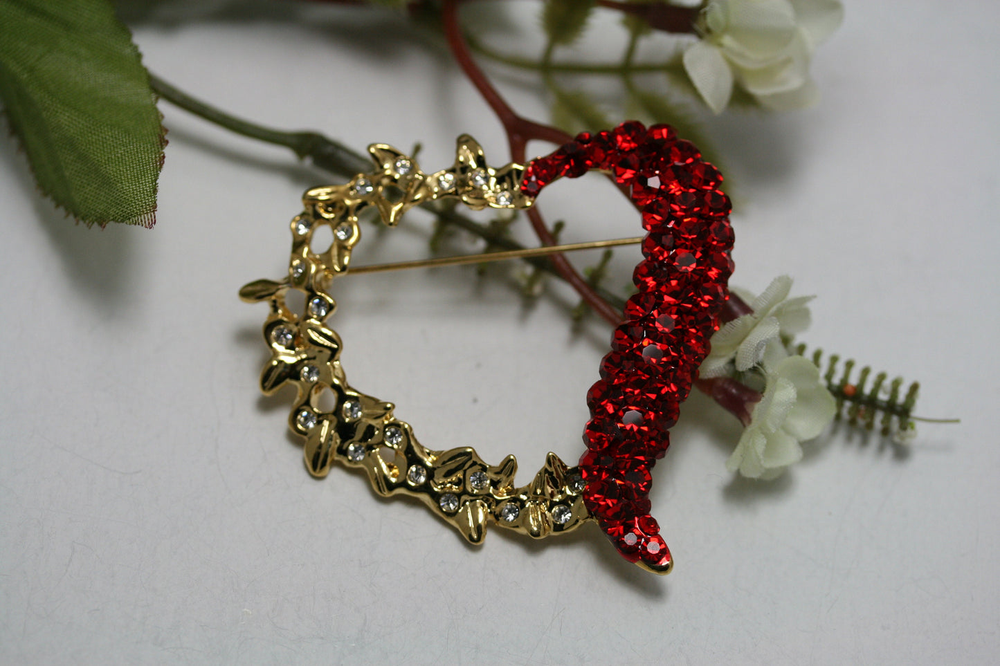 Crystal Rhinestone Love Heart Brooch Pin Jewelry Gift, Valentine's Day Red Hollow Heart Brooch, Valentine's day Jewelry
