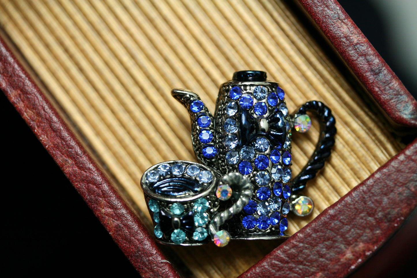 Vintage Teapot Brooch, Antique Silver Teapot Brooch Pin, Enamel Crystal Rhinestone Teapot Cup Brooch Pin
