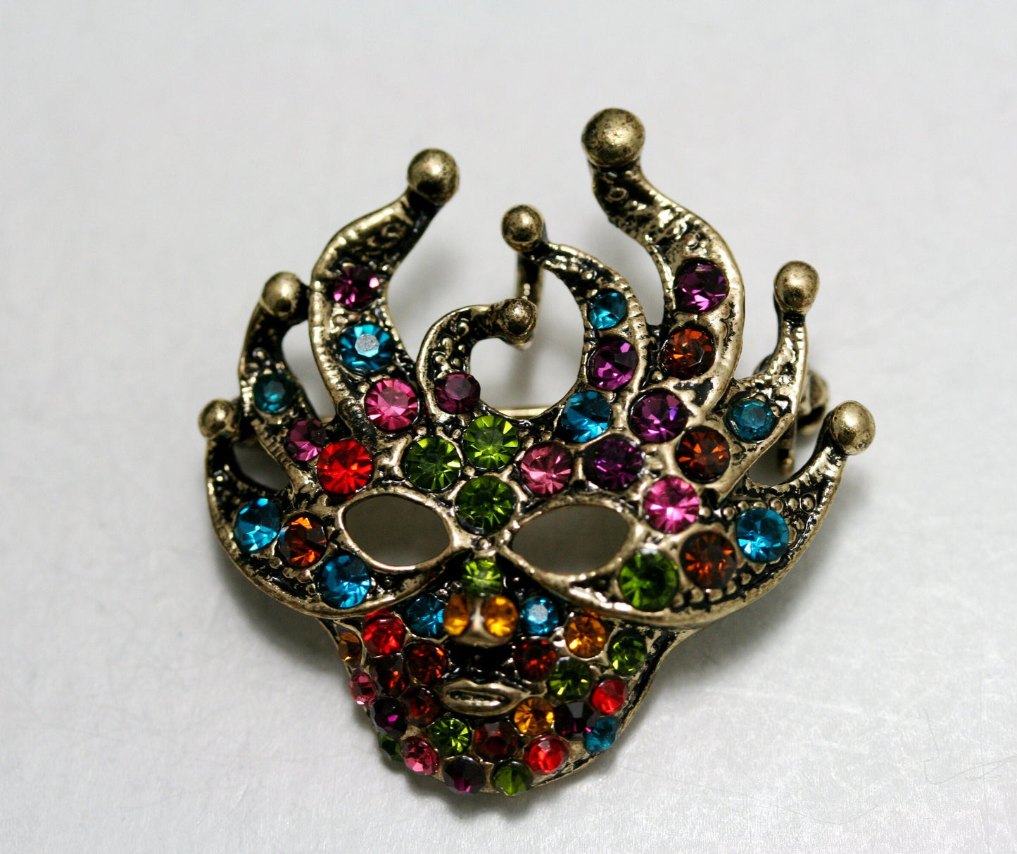Rhinestone Mardi Gras Musk Brooch & Pendant, Multicolor Crystal Masquerade Ball Mask Pin Brooch