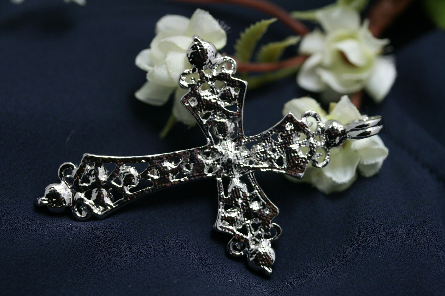 Silver Tone Rhinestone Cross Pendant ; Rhinestone Cross Pendant ; Bling Jewelry ; Pendant ; Bling Pendant