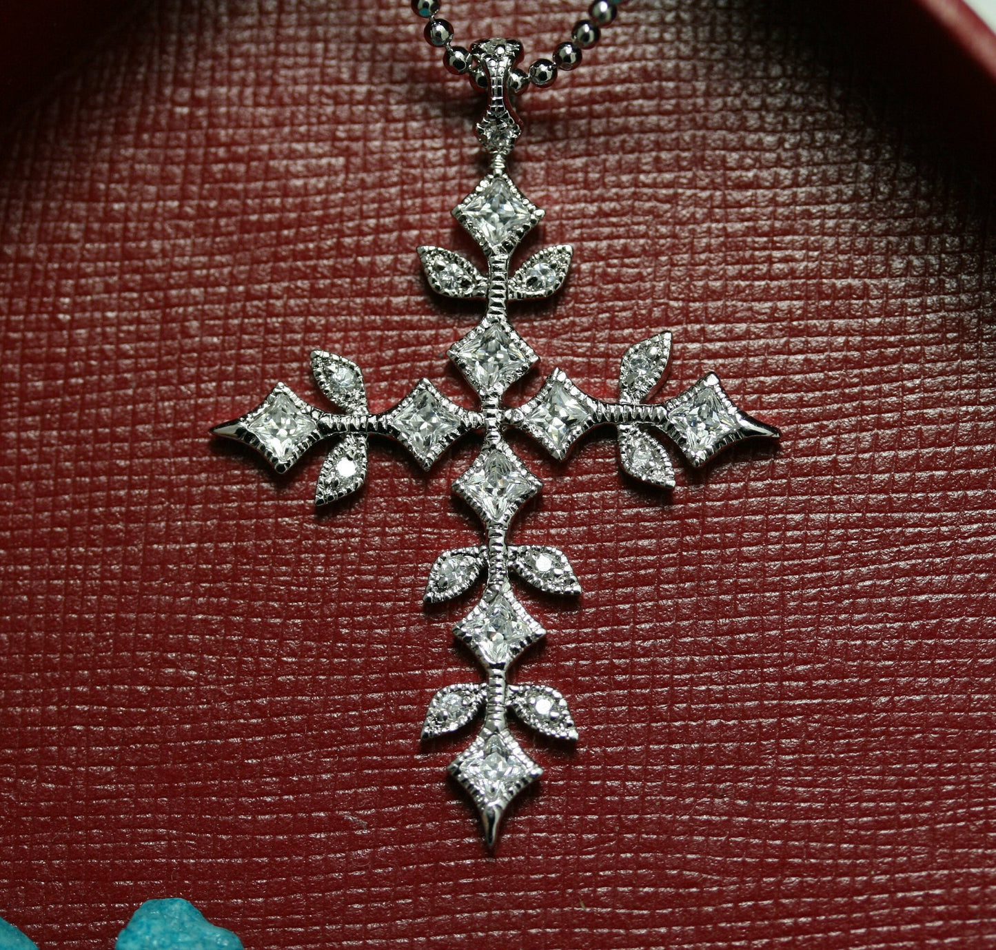 Rhinestone Silver Cross pendant with Chain, Crystal Cross Pendant Necklace. Stylish Silver Plated Zircon Cross Pendant