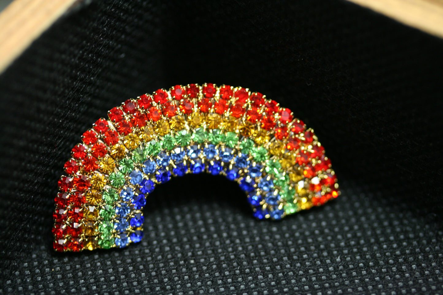 Rainbow Pin Pot Gold Brooch Rhinestone Crystal