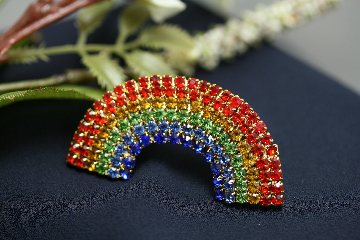 Rainbow Pin Pot Gold Brooch Rhinestone Crystal
