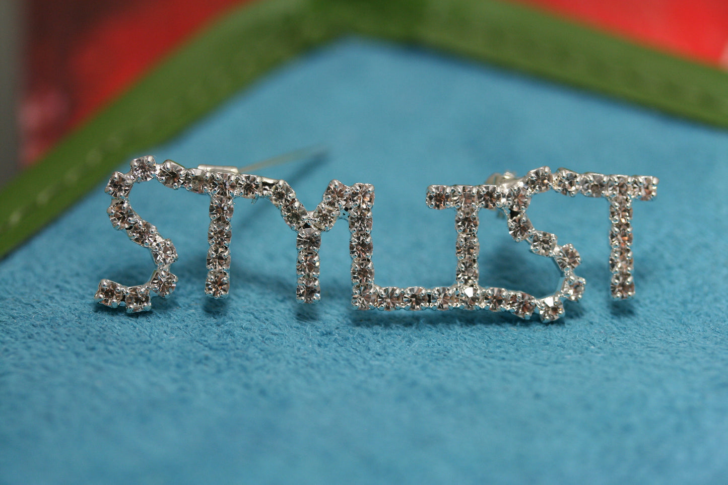 Rhinestone Word Pin "STYLIST", Beauty Salon Designer STYLIST Word Letters Scissors Brooch Pin Jewelry