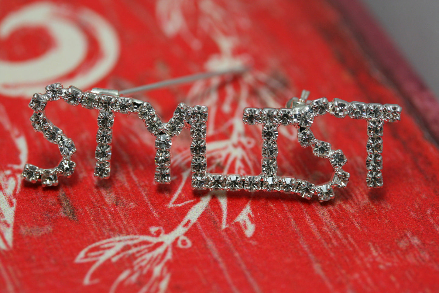Rhinestone Word Pin "STYLIST", Beauty Salon Designer STYLIST Word Letters Scissors Brooch Pin Jewelry