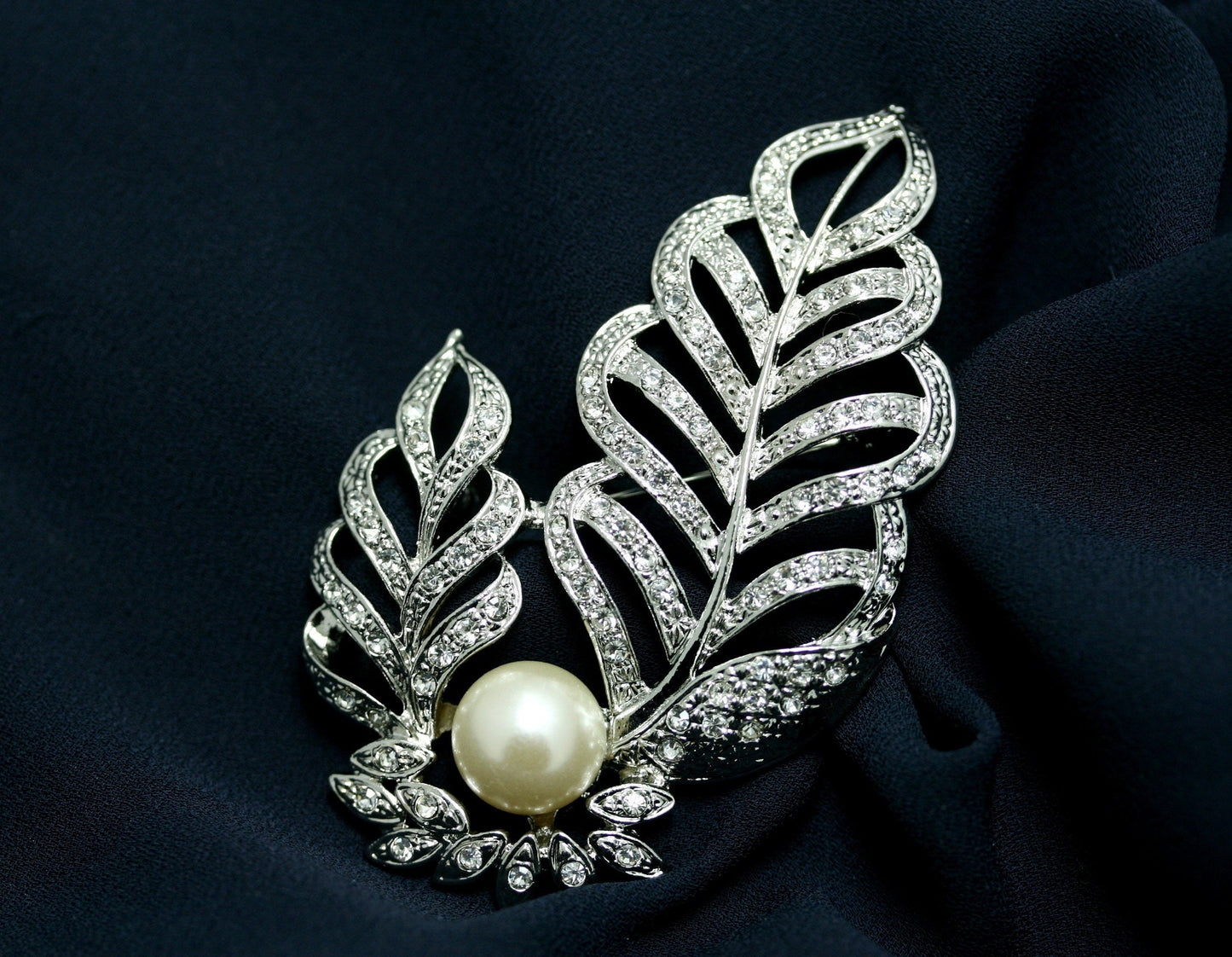Rhodium Plated Faux Pearl Brooch Pins with Rhinestone, Leaf Brooch, Cubic Zirconia Brooch, Faux Pearl Brooch Jewelry For Her