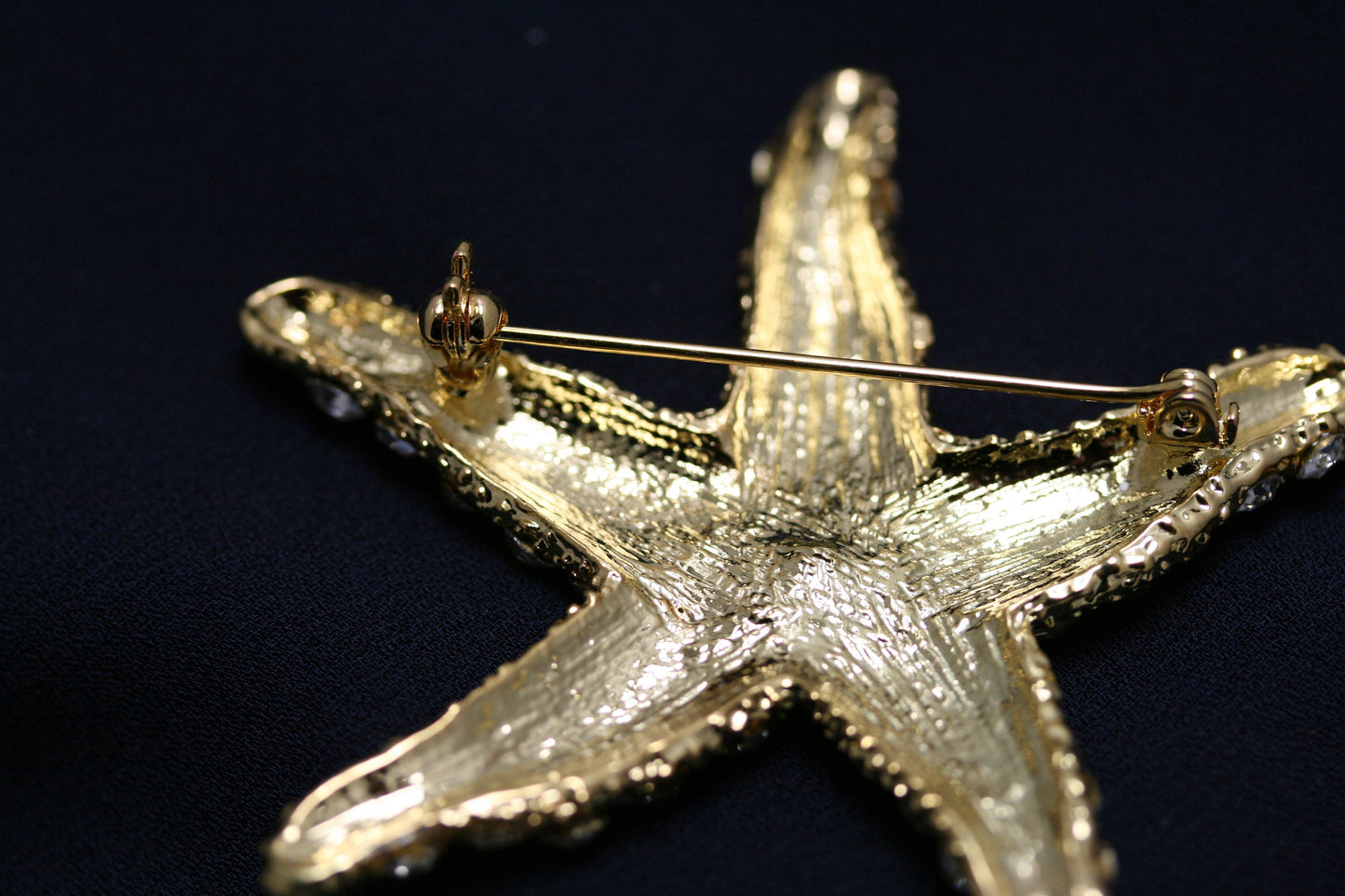 Rhinestone starfish brooch pin in gold-plate, Crystal Sea life Jewelry Gift, Rhinestone brooch for ocean beach bouquet