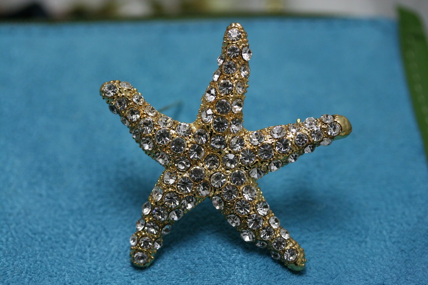 Rhinestone starfish brooch pin in gold-plate, Crystal Sea life Jewelry Gift, Rhinestone brooch for ocean beach bouquet