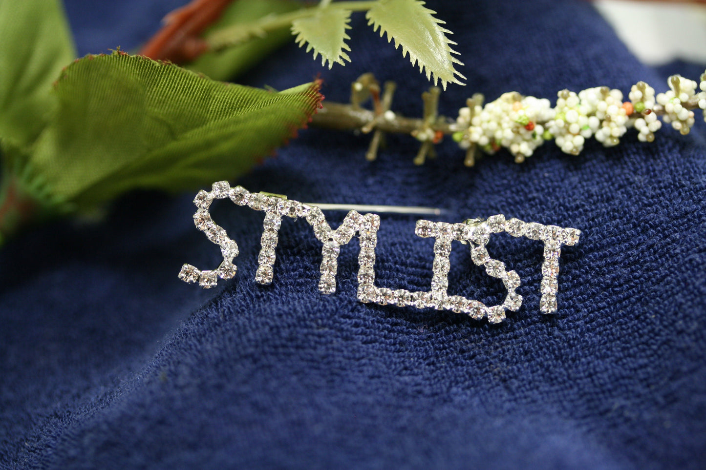 Rhinestone Word Pin "STYLIST", Beauty Salon Designer STYLIST Word Letters Scissors Brooch Pin Jewelry
