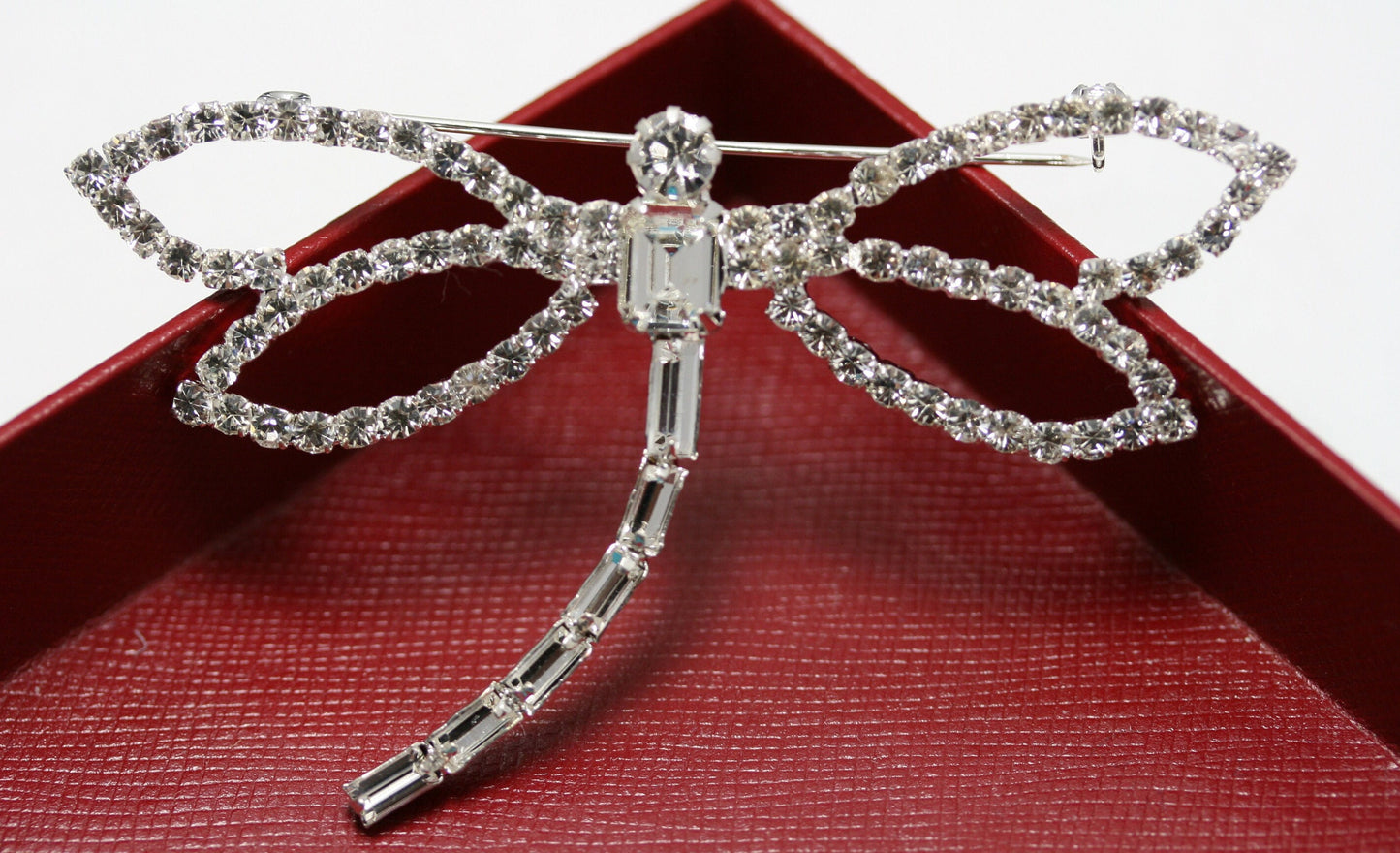 Silver-Tone Metal Elegant Clear Crystal Rhinestone Dainty Dragonfly Pin Brooch