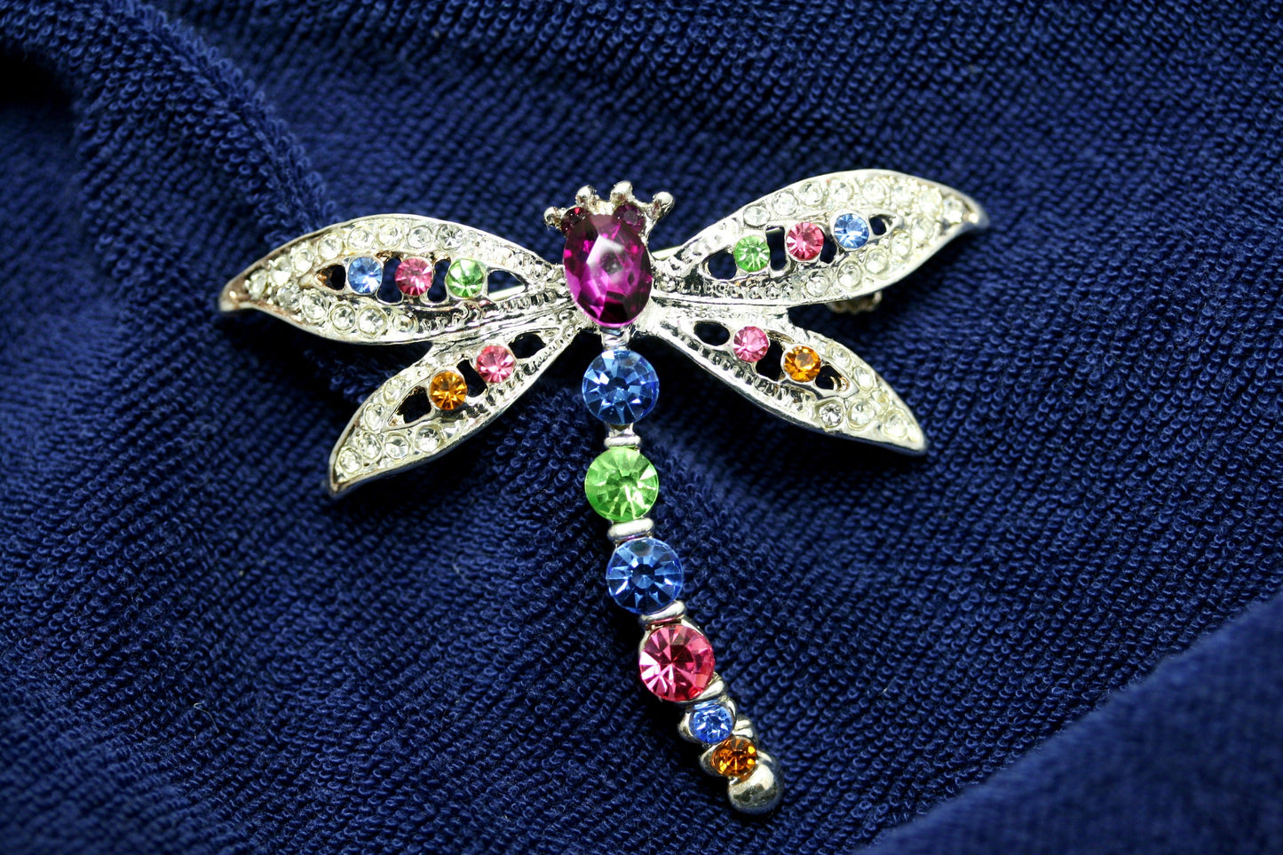 Women Dragonfly Crystal Brooch Lovely Rhinestone Scarf Pin Jewelry