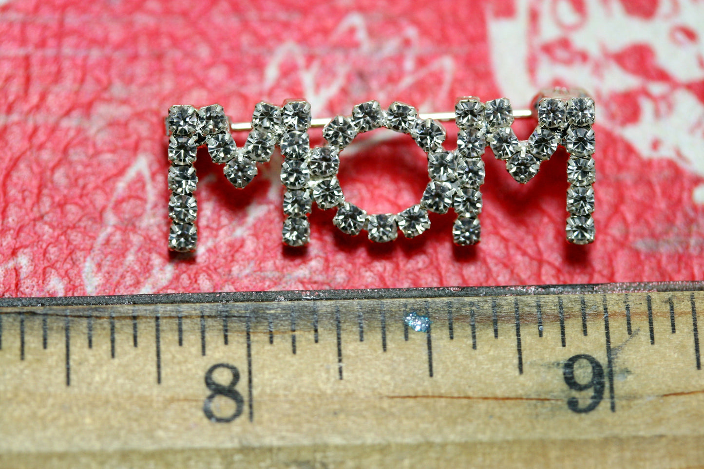 MOM Word Brooch Pin Mother's Day Birthday Gift, Rhinestone MOM Word Brooch