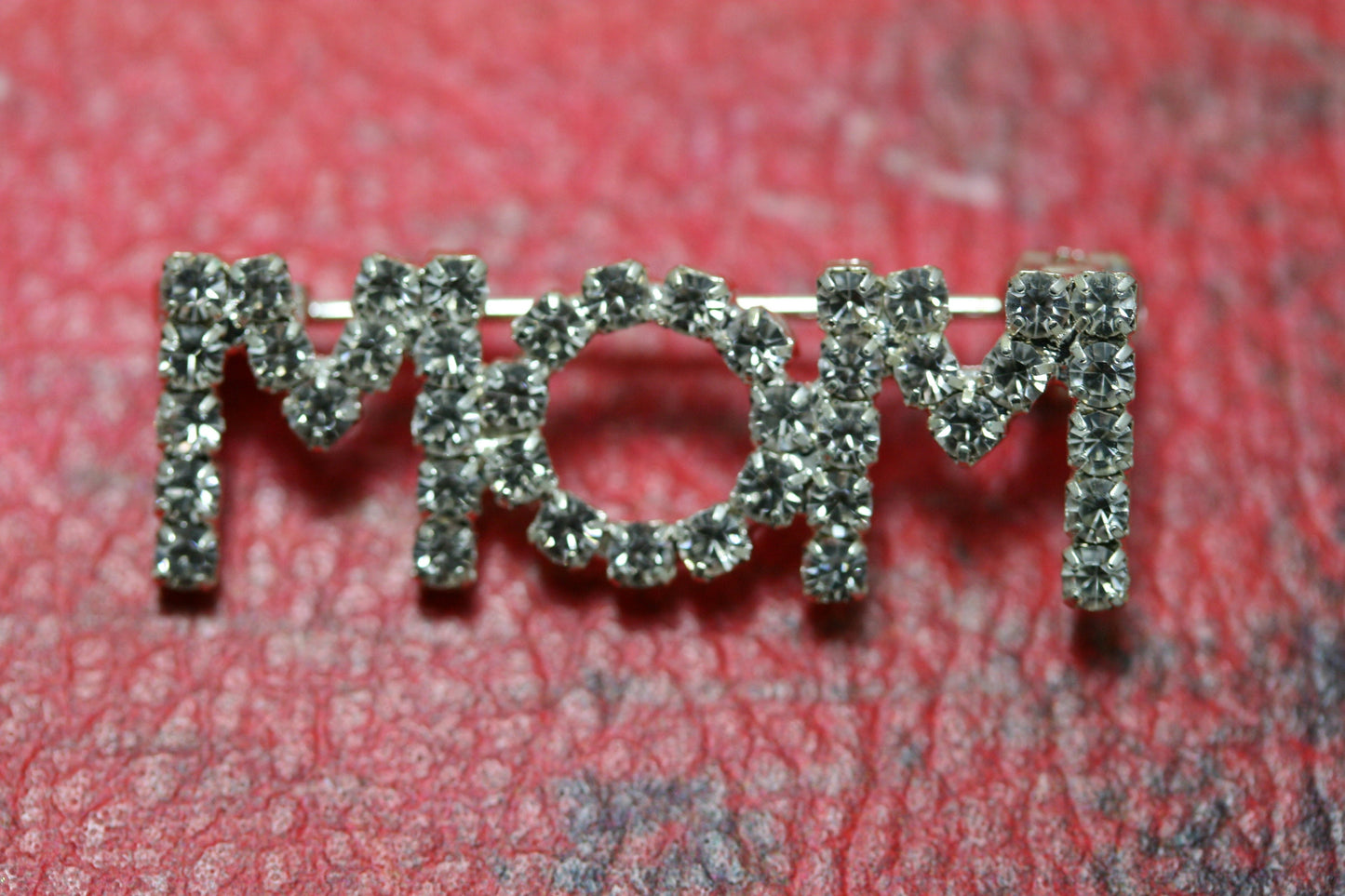 MOM Word Brooch Pin Mother's Day Birthday Gift, Rhinestone MOM Word Brooch