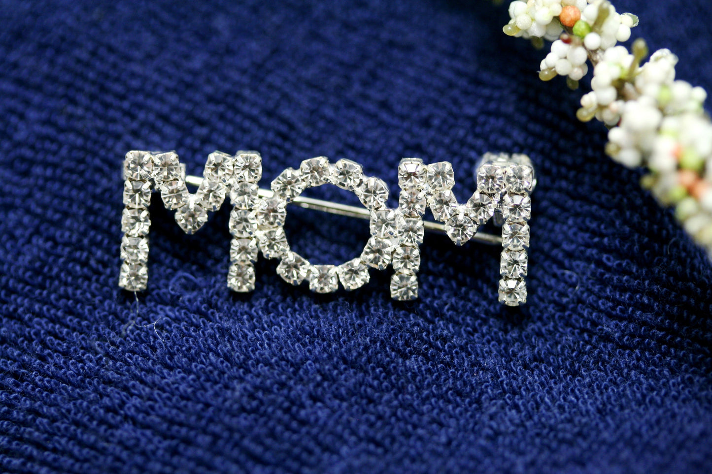 MOM Word Brooch Pin Mother's Day Birthday Gift, Rhinestone MOM Word Brooch