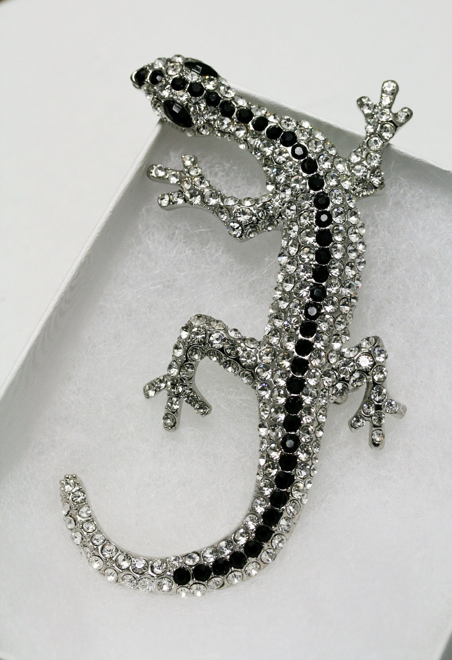 Beautiful Rhinestone Lizard Brooch, Lizard Gecko Salamander Pin Chameleon Komodo Dragon Rhinestone Crystal