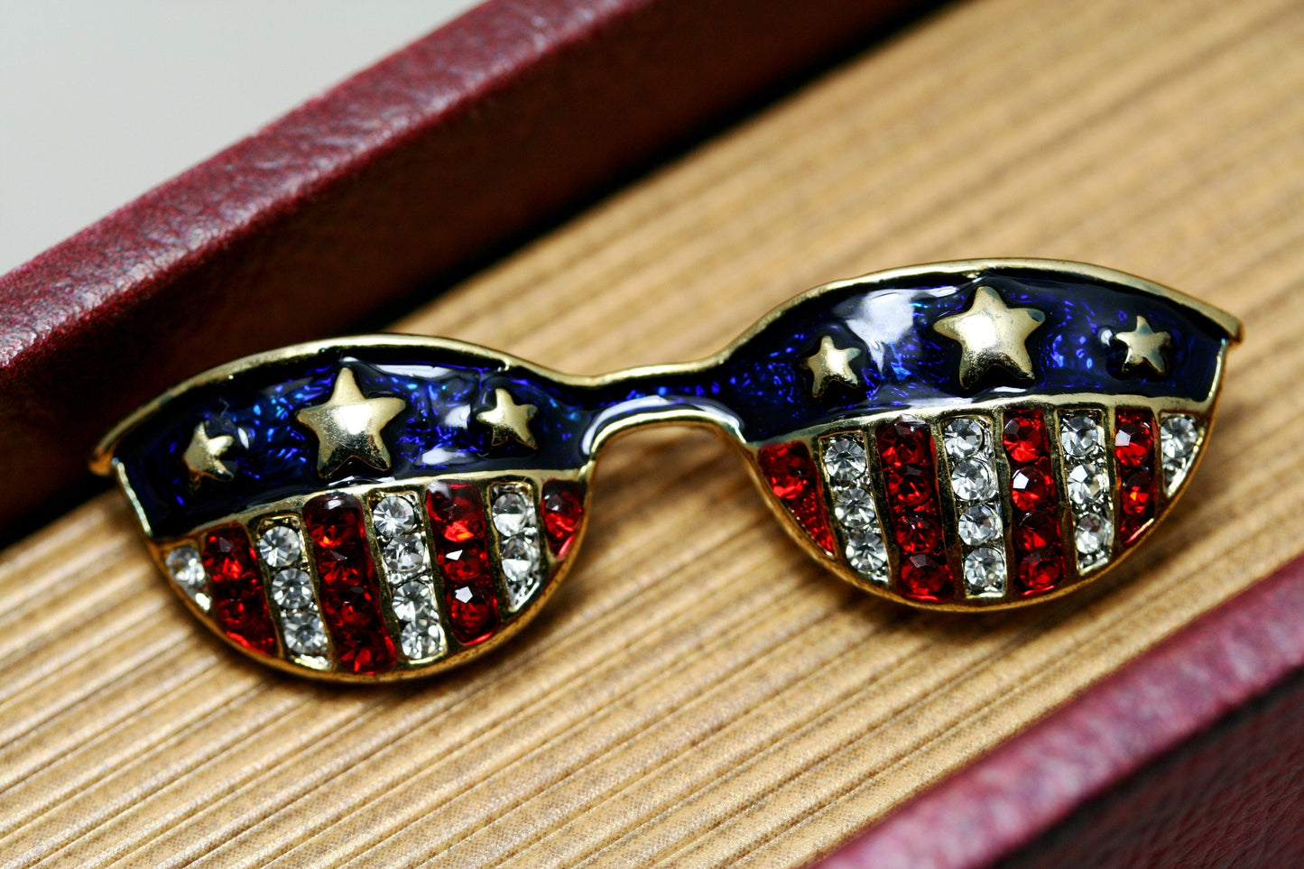 Patriotic Sunglass Enamel Brooch, Rhinestone USA Sunglass Pin, 4th July Fashion Jewelry Gift, Independence Day Gift