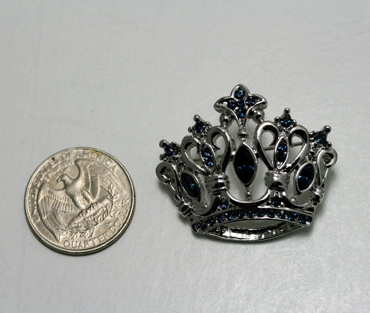 Rhinestone Crown Brooch Pin Fashion Elegant Women Crown Shape Princess Brooches Dress Sweater Coat Pin