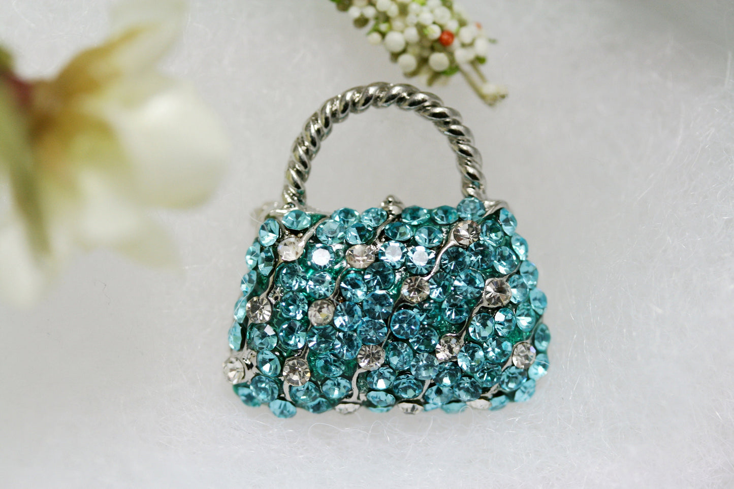 Crystal Women Basket Purse Handbag Trinket Brooch Pin, Rhinestone Women Purse Fashion Jewelry Gift, DIY Jewelry