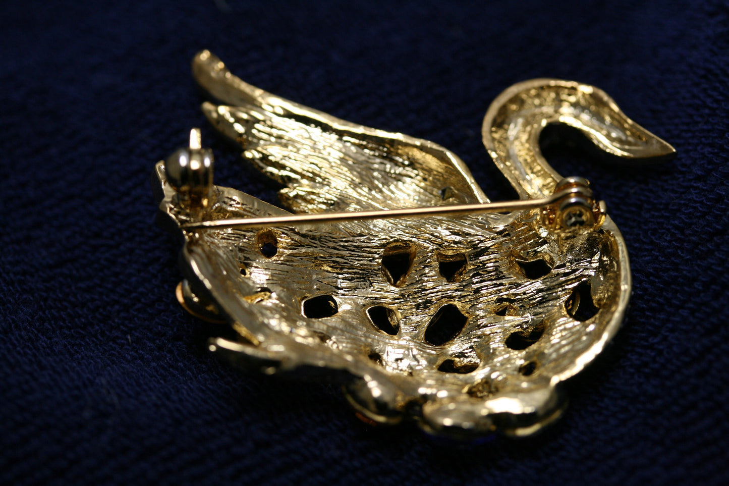 Rainbow Box Swan Brooch Pins for Women, Fashion Crystal with Swarovski Rhinestone Swan Jewelry Women's Brooches & Pins