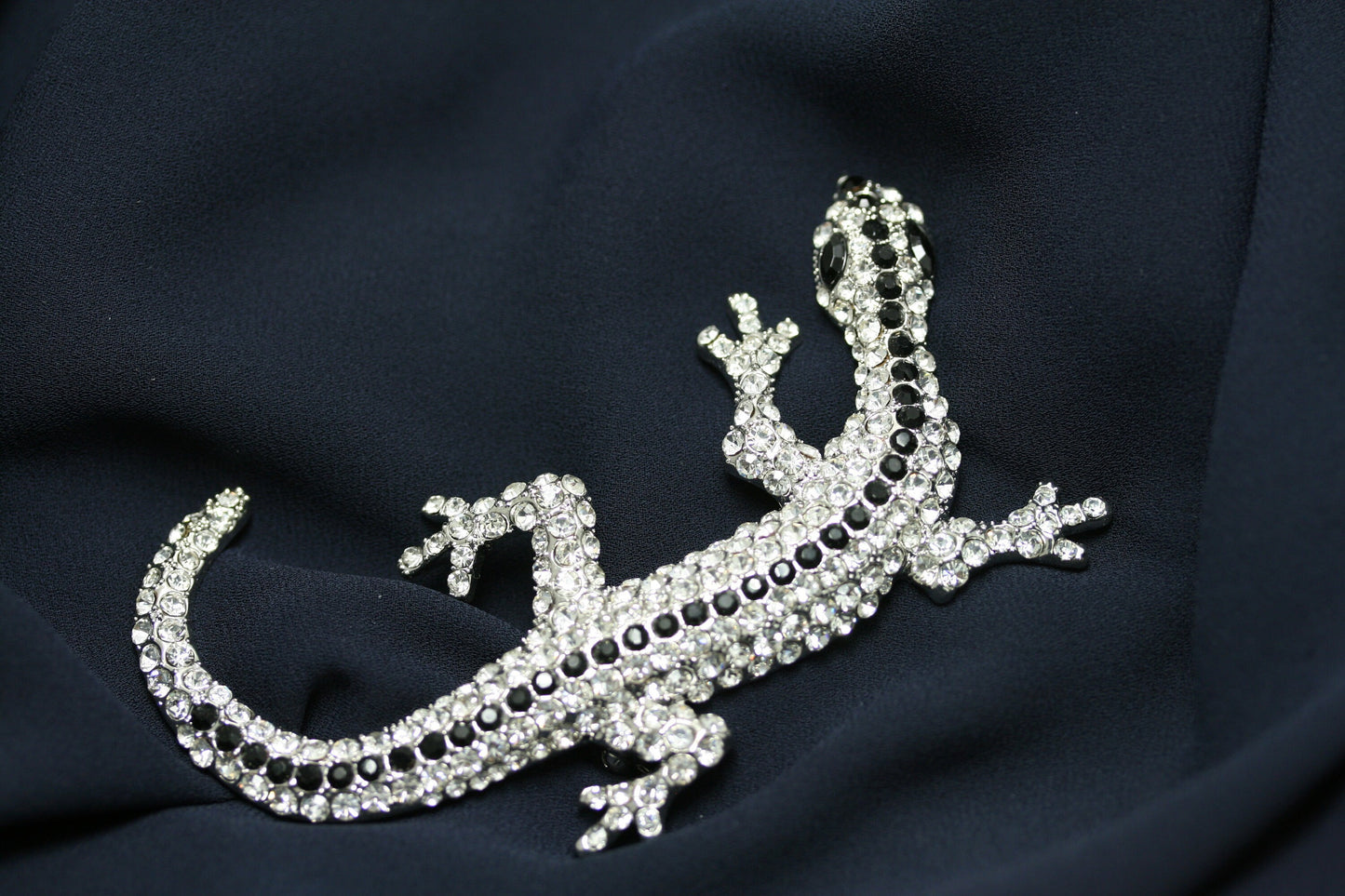 Beautiful Rhinestone Lizard Brooch, Lizard Gecko Salamander Pin Chameleon Komodo Dragon Rhinestone Crystal