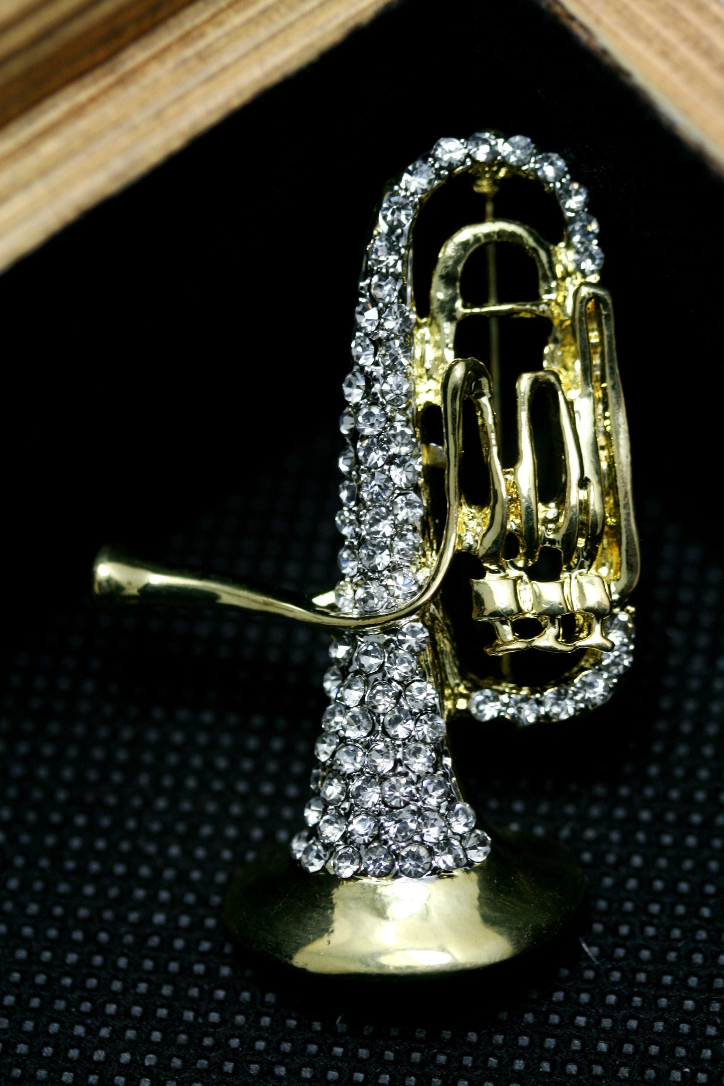 Rhinestone Trumpet Brooches Women Men 2-color Brass Instrument Party Casual Brooch Pins Gifts
