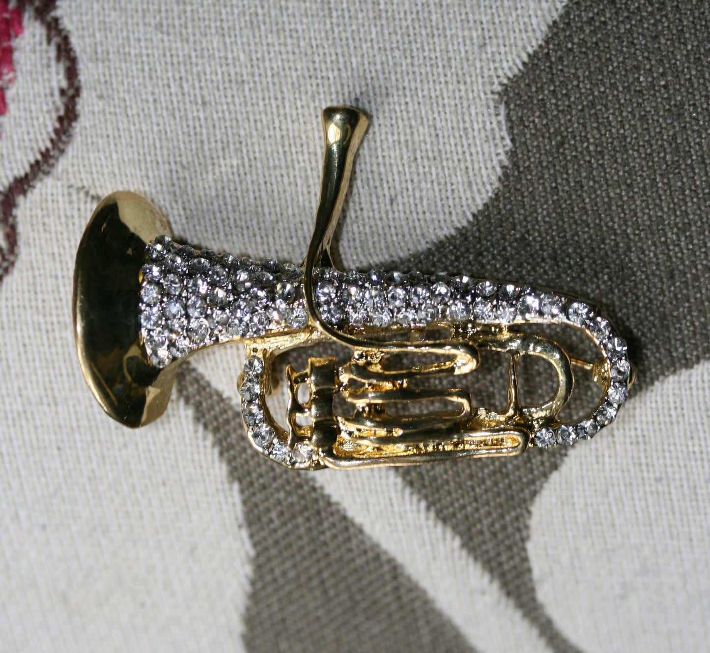 Rhinestone Trumpet Brooches Women Men 2-color Brass Instrument Party Casual Brooch Pins Gifts