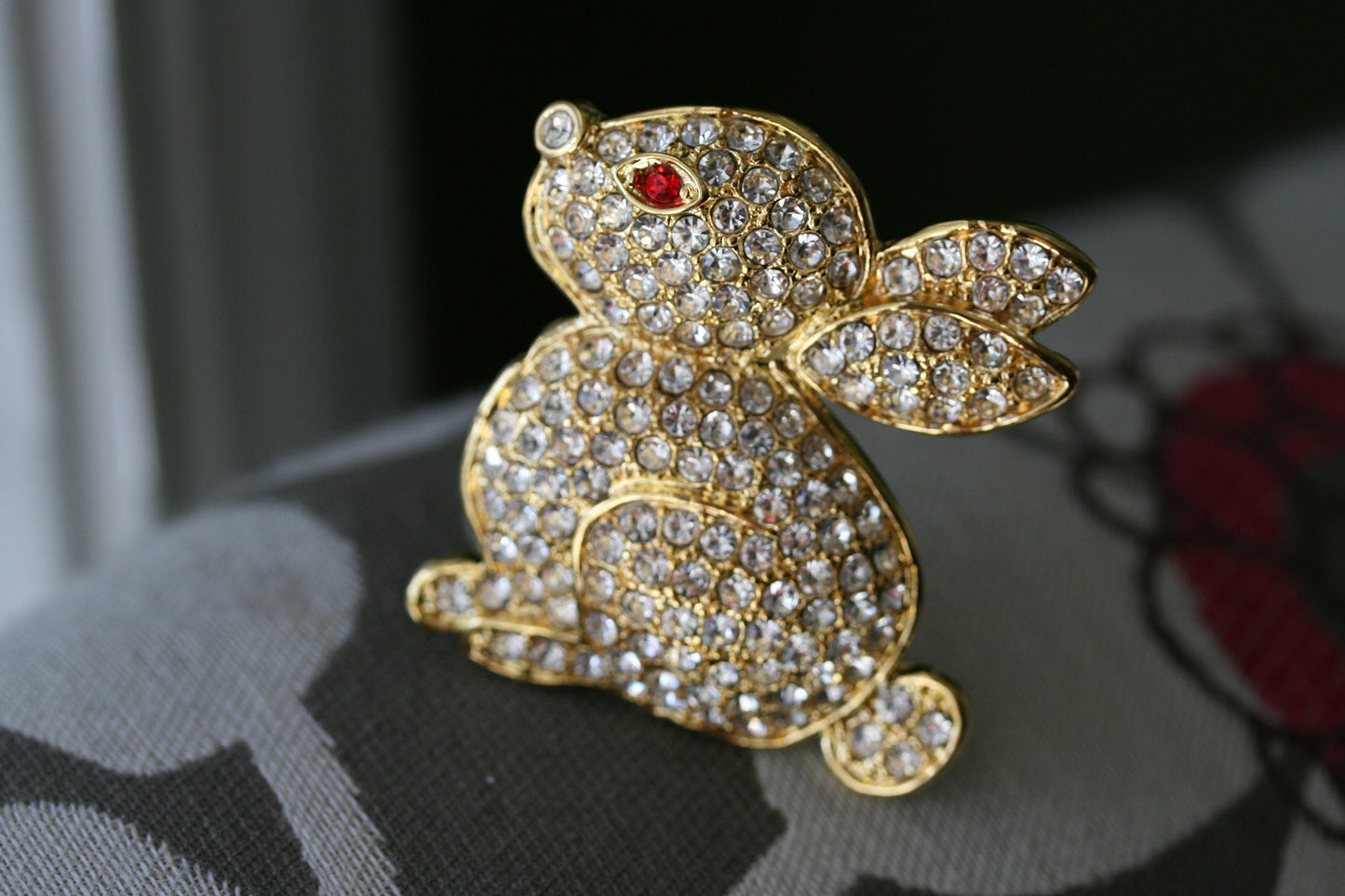 Clear Rhinestone Crystal Easter Bunny Rabbit Pin Brooch