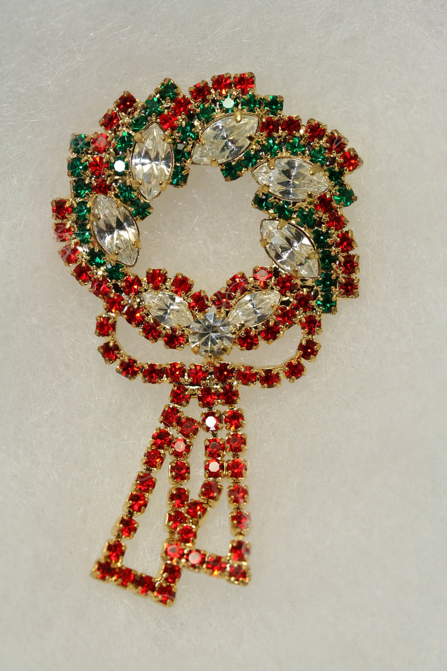 Vintage Christmas Wreath Rhinestone Pin Brooch, Christmas Holiday Jewelry
