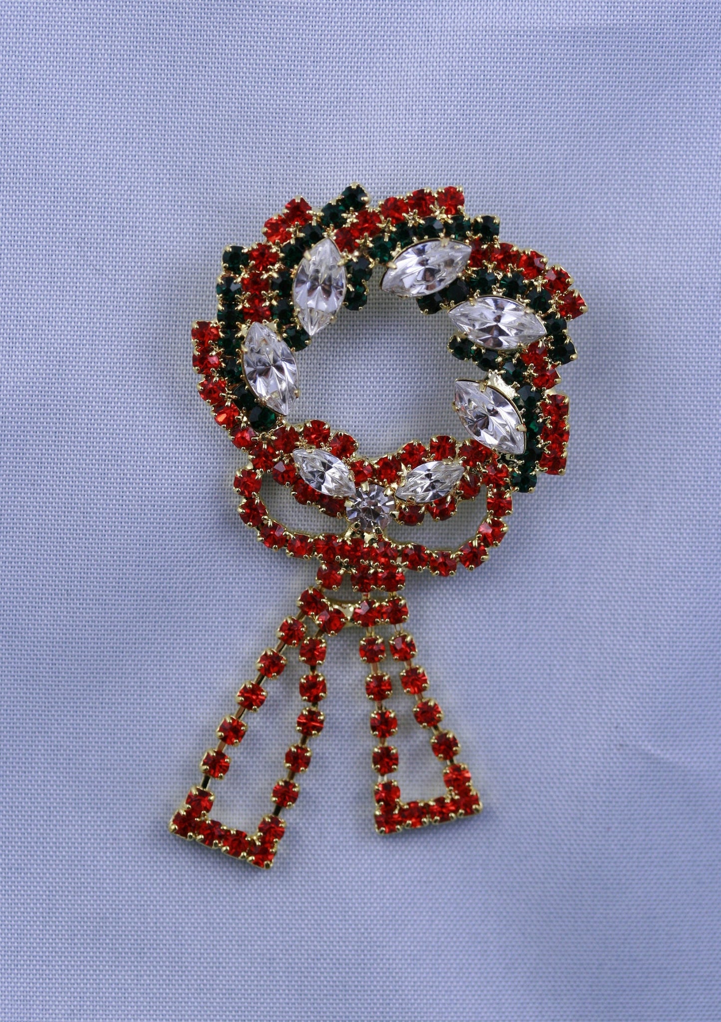 Vintage Christmas Wreath Rhinestone Pin Brooch, Christmas Holiday Jewelry