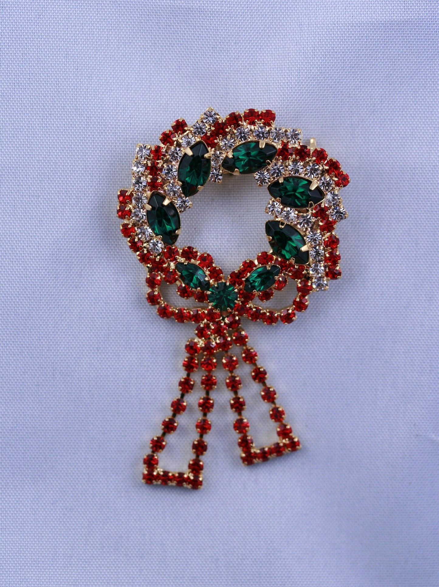 Vintage Christmas Wreath Rhinestone Pin Brooch, Christmas Holiday Jewelry