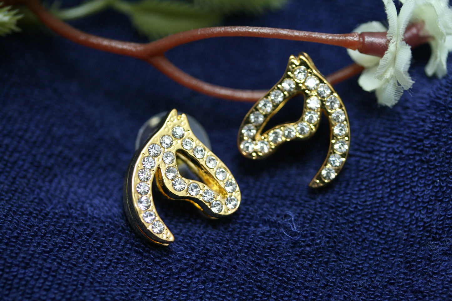 Horse Head Shaped Earrings for Horse Lovers, Equestrian Gifts Rhinestone Horse Head Stud Earrings, Fashion Jewelry