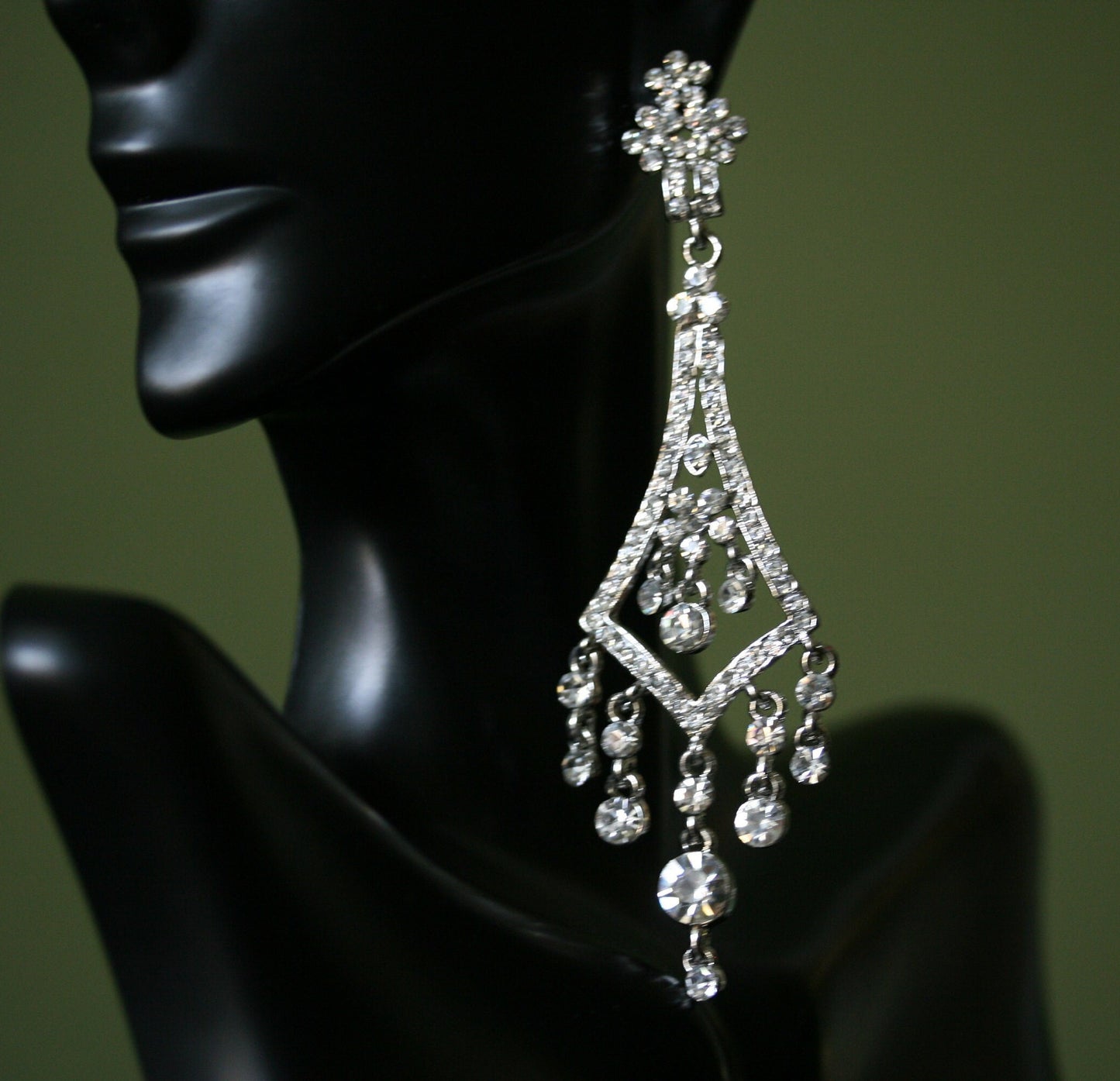 Dangling CHANDELIER DIAMOND EARRINGS Pierced in silver or gold clear rhinestones elegant bridal earrings Dazzle Crystal Fashion Jewelry