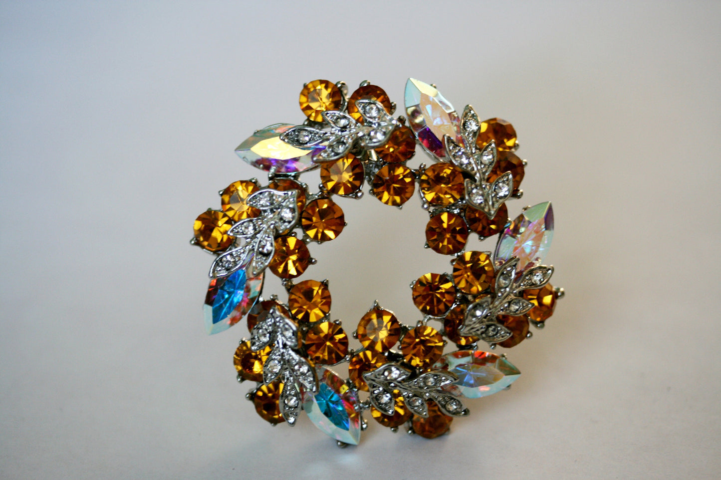 Vintage Luxury Crystal Exquisite Rhinestone Gold Wreath Brooch Pin, Round Double Layer Wreath Brooch With AB Stone, Christmas Jewelry Gift